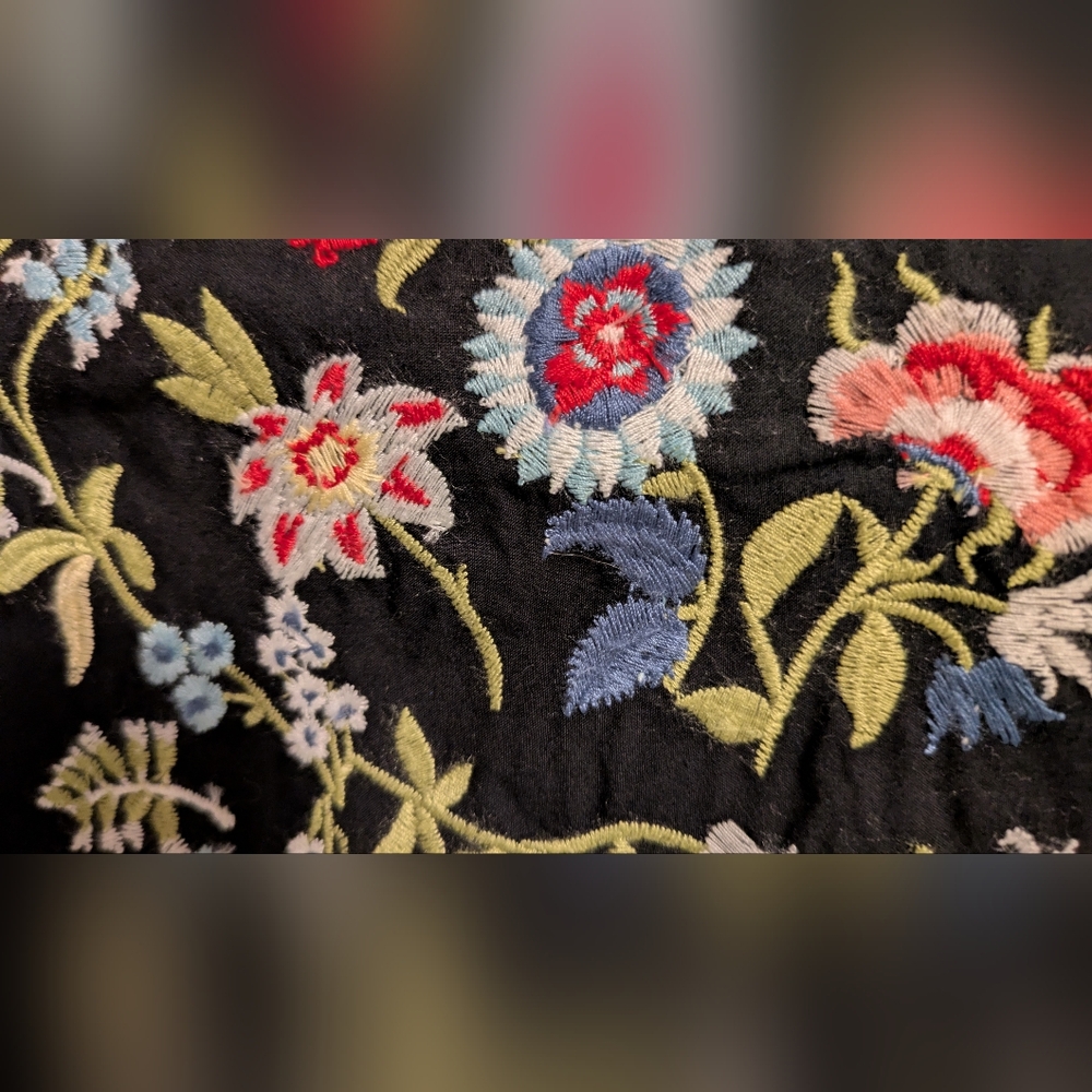Loft Black Embroidered Women's Top - Picture 4 of 6
